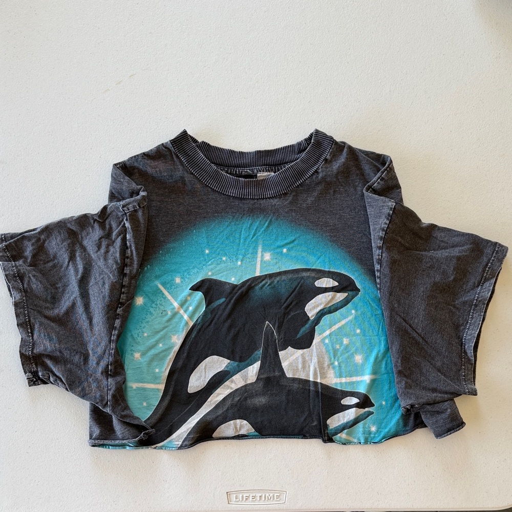 Orca Graphic T-Shirt - Gray